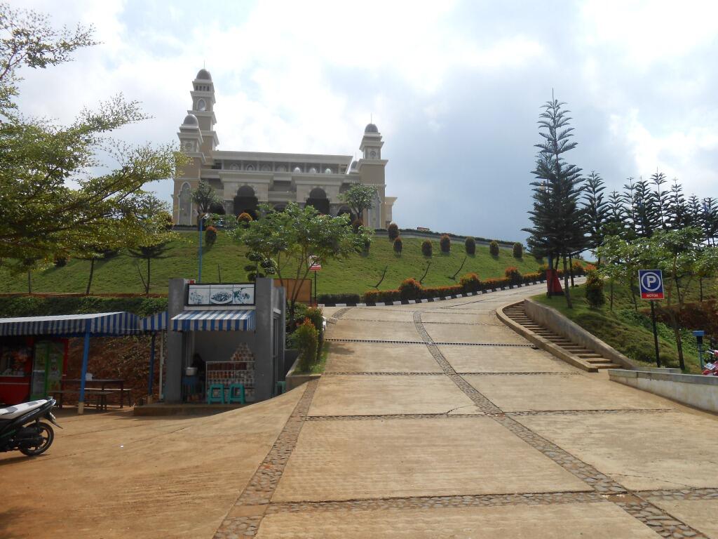 MEGA WISATA ICAKAN