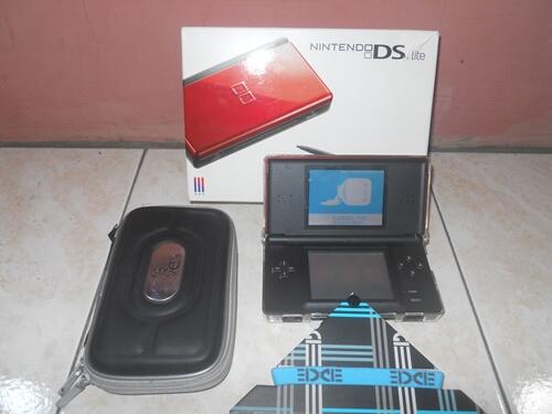NDS Lite Red (Crimson/Black) Mint Condition
