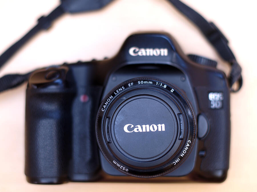 Canon Full Frame 5D Mark I + BG (Komplit) - Murah ( Bandung )