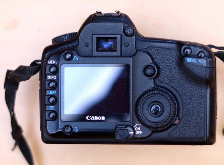 Canon Full Frame 5D Mark I + BG (Komplit) - Murah ( Bandung )