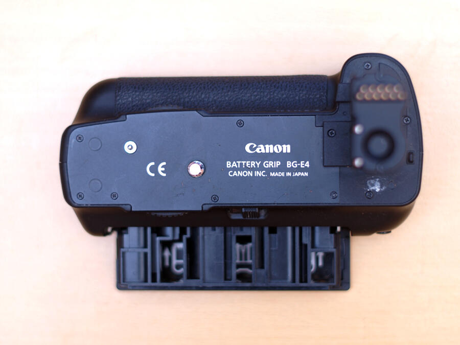 Canon Full Frame 5D Mark I + BG (Komplit) - Murah ( Bandung )