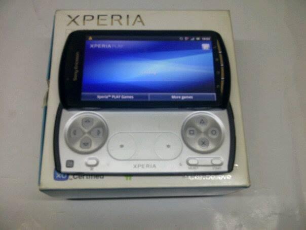 sony xperia play R800i mulus 95% normal istimewa