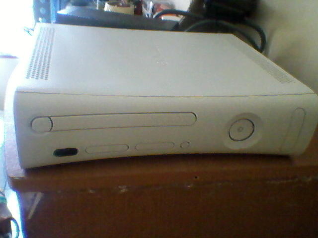 Jual Xbox Slim 360 White Kondisi Mulus