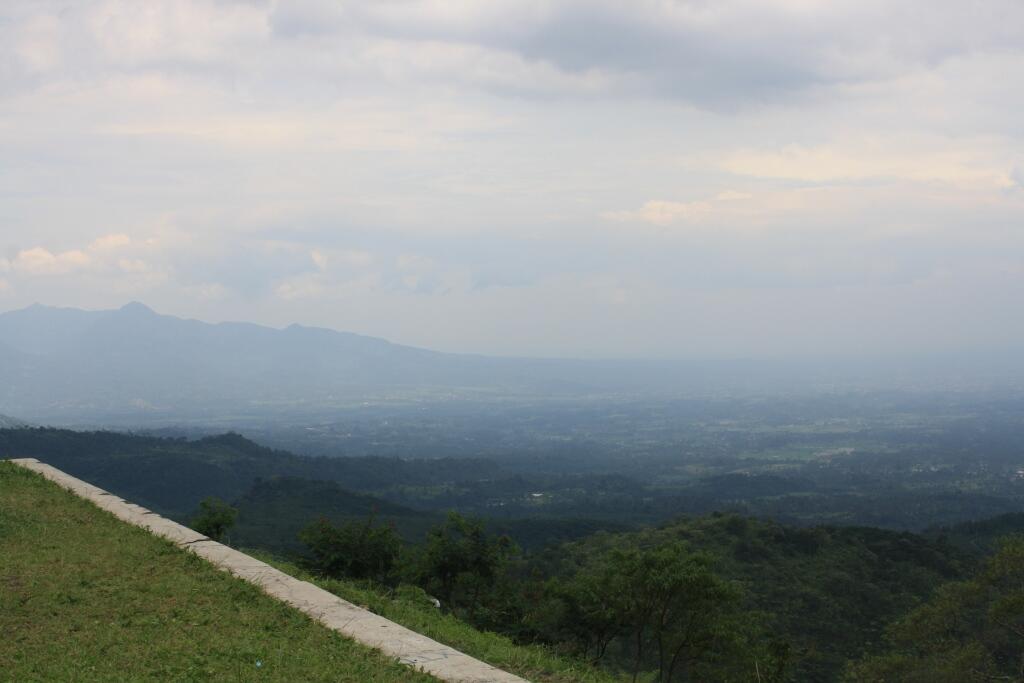 Pesona Gunung Galunggung Tasikmalaya