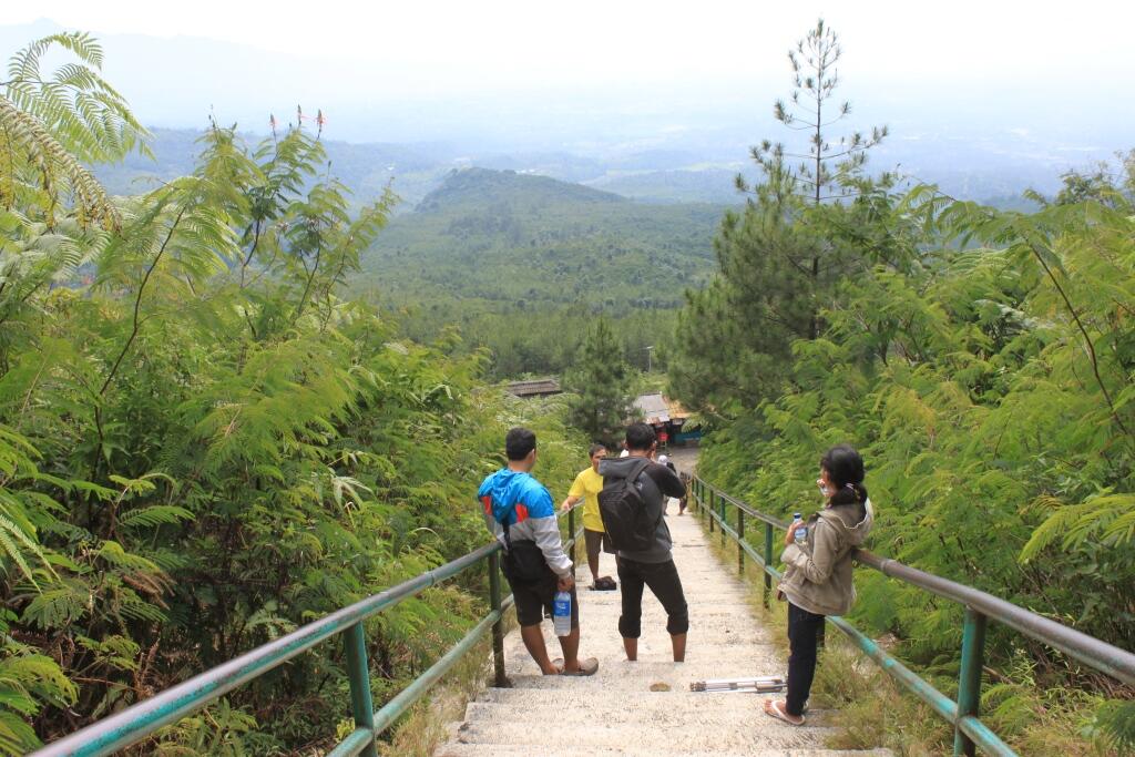 Pesona Gunung Galunggung Tasikmalaya