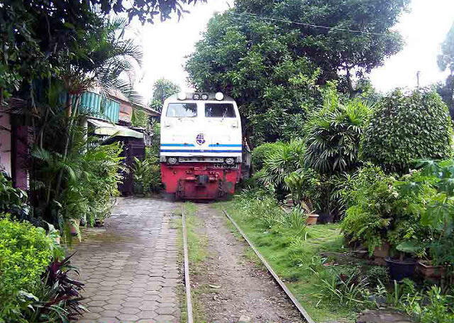 &#91;B&#93;Tour Ke Balai Yasa Pengok ( Bengkel Kereta Api di Yogyakarta indonesia )&#91;/B&#93;