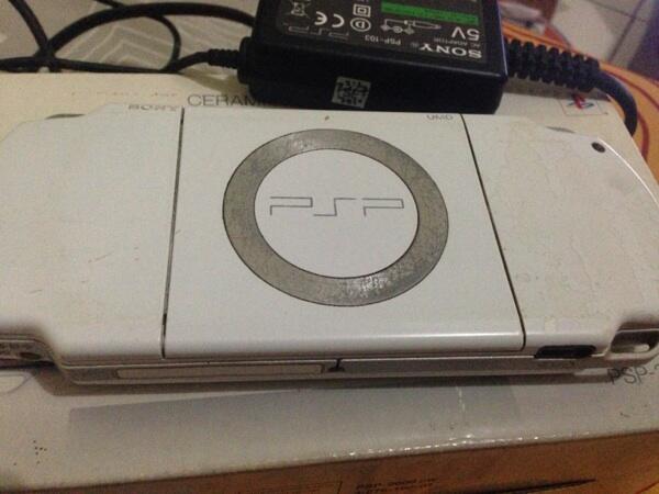 Psp 2000 white jakbar & tangerang