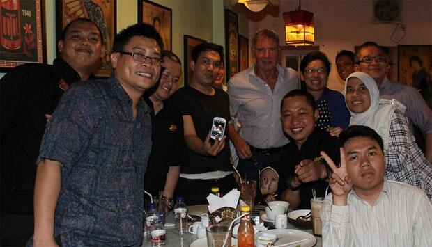 Saat Harrison Ford Ngopi di Jakarta