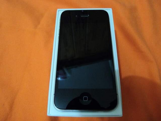 OKE SHOP BNIB APPLE IPHONE RP1.2jt #SAMSUN glaxy S3Rp:1jt #BLACKBERRY Z10 Rp1,500.000