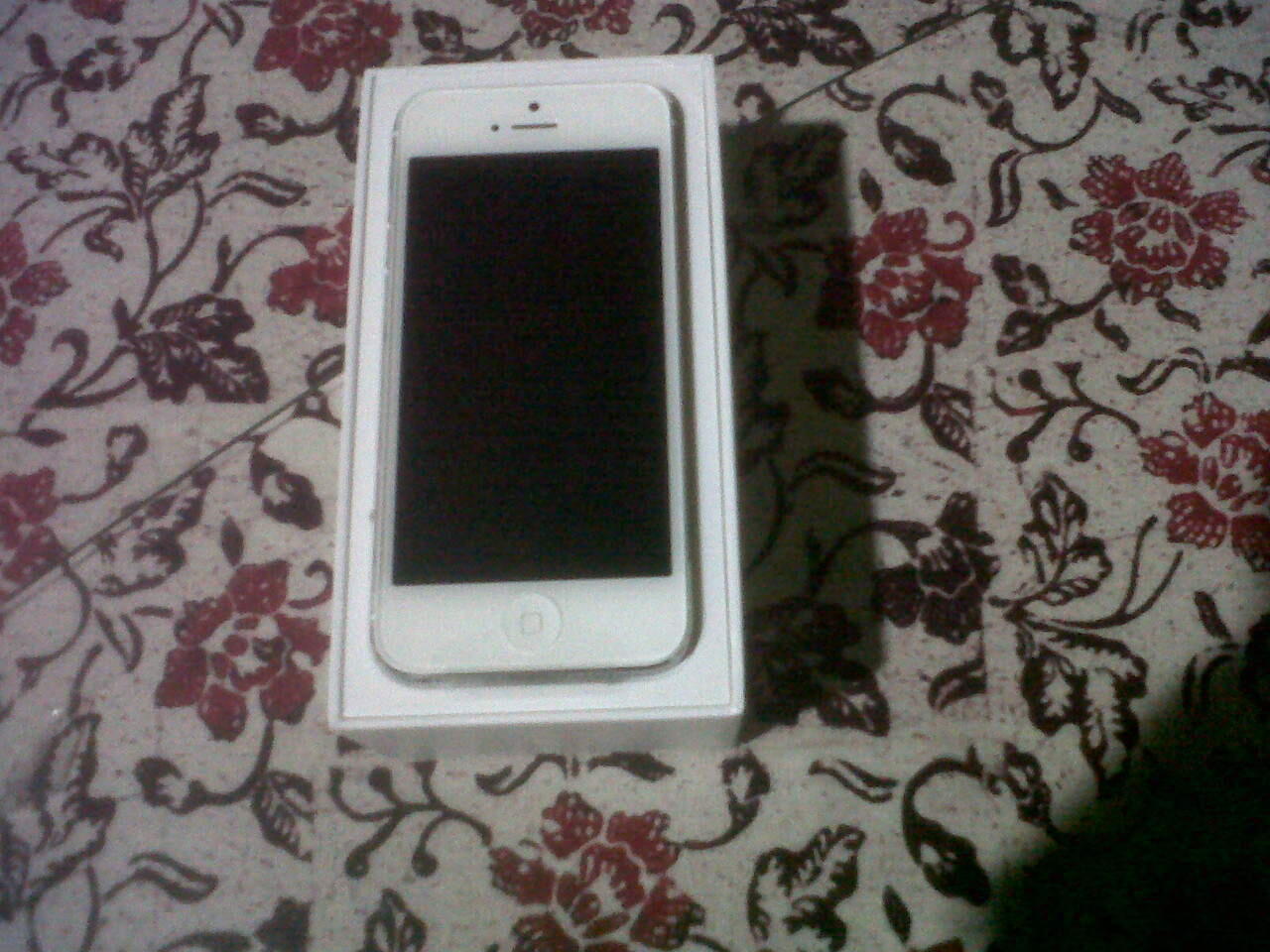 OKE SHOP BNIB APPLE IPHONE RP1.2jt #SAMSUN glaxy S3Rp:1jt #BLACKBERRY Z10 Rp1,500.000