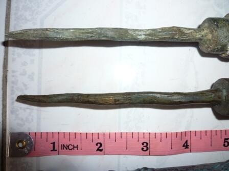 KERIS PISAU TUA ANTIK BERLEKU DENGAN SARUNG BERLILIT ORNAMEN NAGA