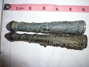 KERIS PISAU TUA ANTIK BERLEKU DENGAN SARUNG BERLILIT ORNAMEN NAGA