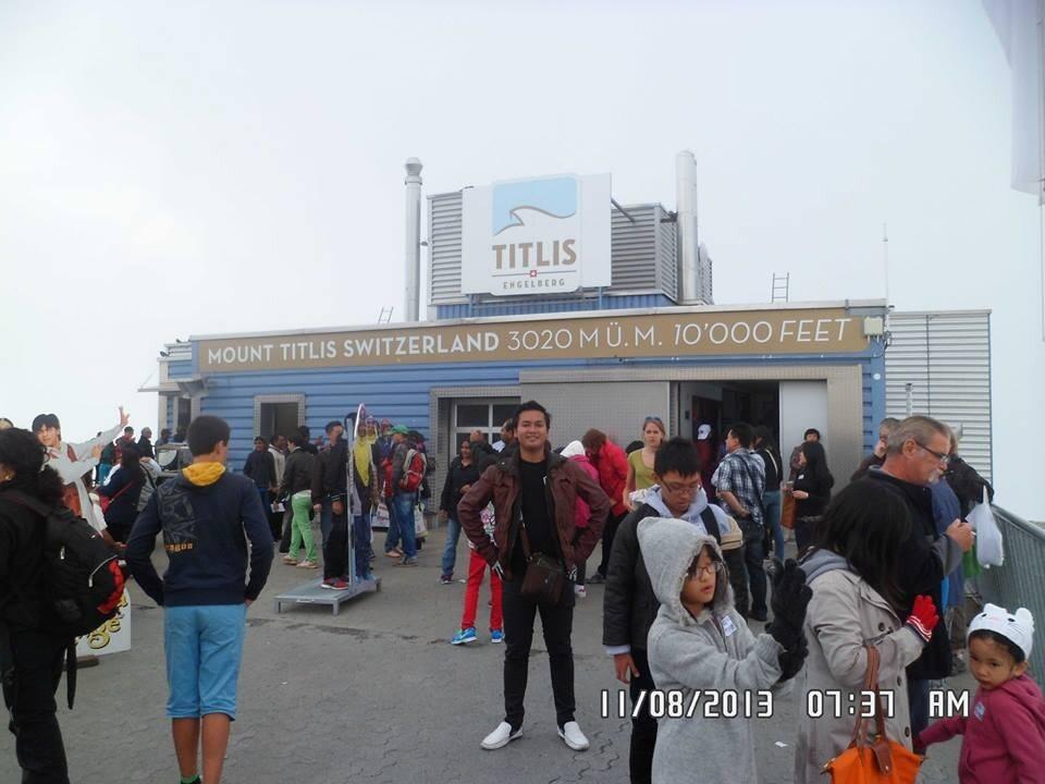 Keindahan salju abadi gunung titlis di peg. Alpen swiss