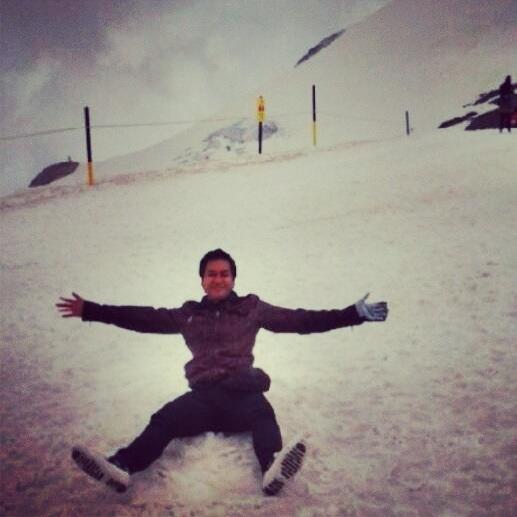 Keindahan salju abadi gunung titlis di peg. Alpen swiss