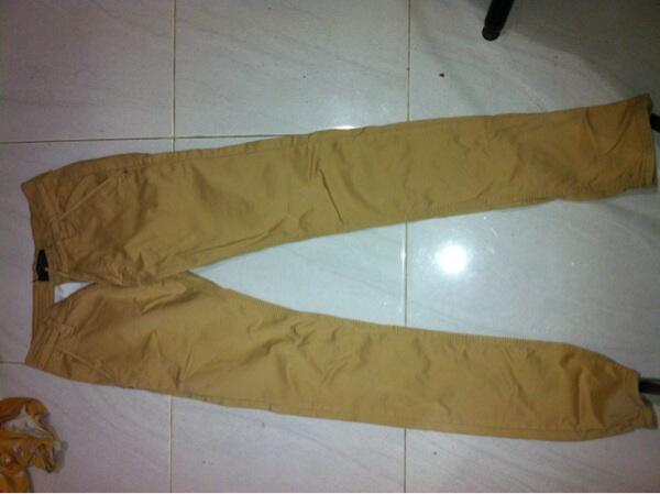 Jual cepat chino zara size 29 coklat krem BU