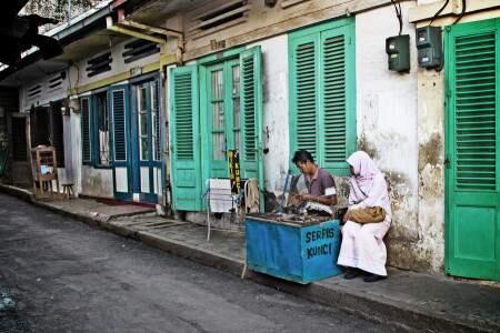 Kenapa Orang Sunda Sulit Melafalkan F?