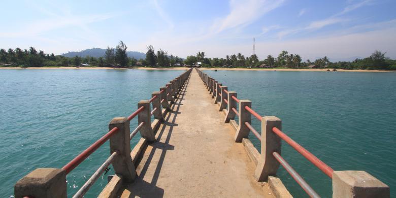 Sepotong Surga di Temajuk