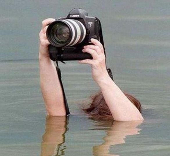 Foto Lucu Saat Banjir (Ngakak)