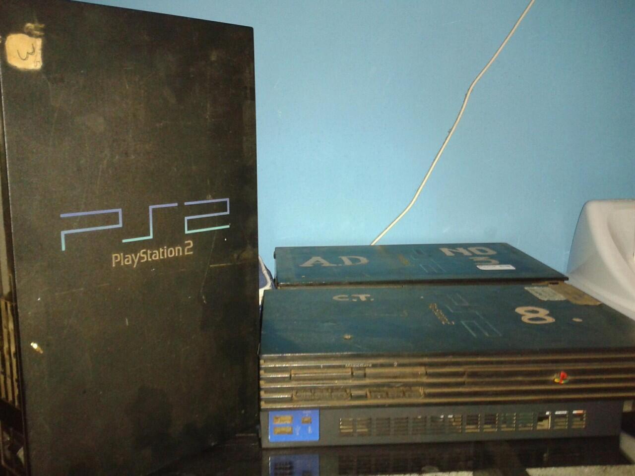 PS 2 FAT HDD WITH NA, 5 UNIT EX RENTAL ! PS2+KABEL+STIK 2+TV ! DEPOK !