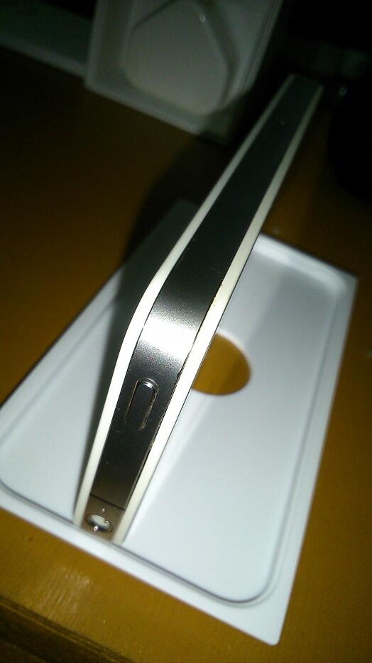 JUAL iPhone 4 16GB WHITE FU - BOGOR / DEPOK / PAMULANG
