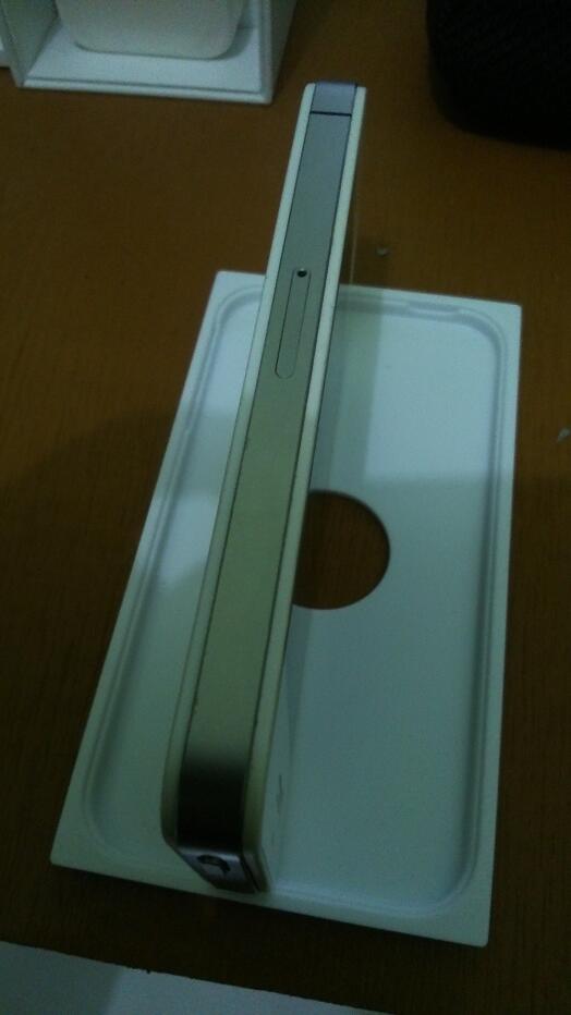 JUAL iPhone 4 16GB WHITE FU - BOGOR / DEPOK / PAMULANG
