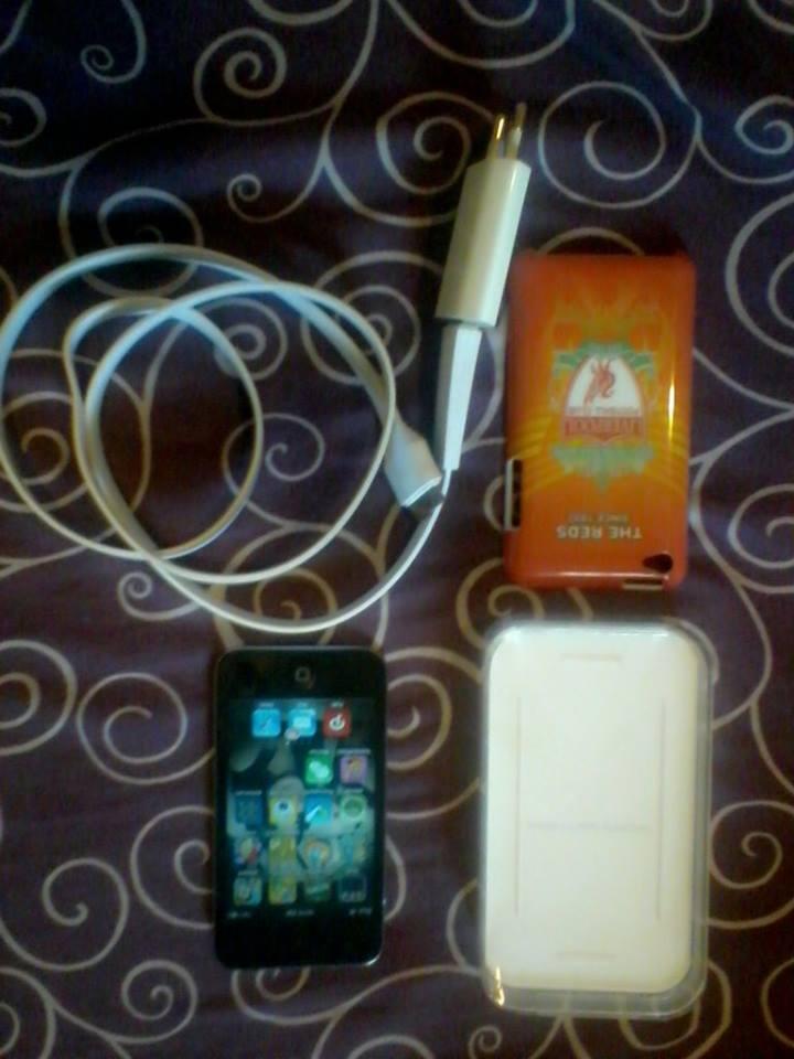 ETS ipod touch 4th generation 8GB Black