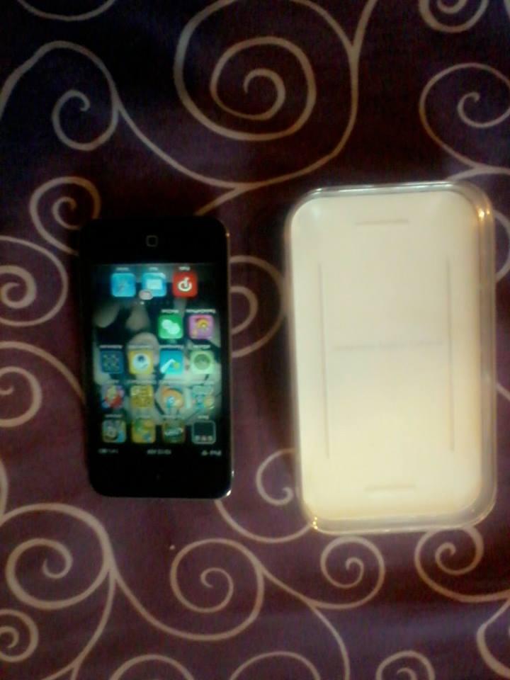 ETS ipod touch 4th generation 8GB Black