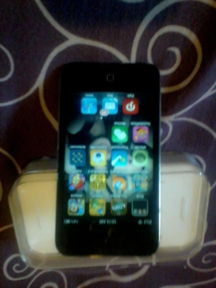 ETS ipod touch 4th generation 8GB Black