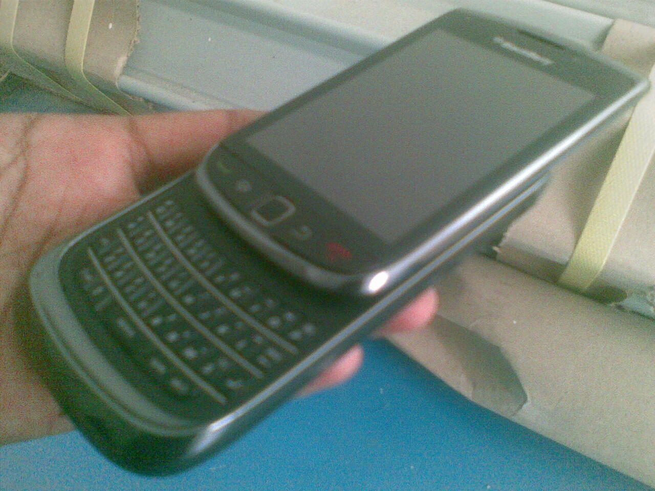 Blackberry Torch 1 9800 cuma 1,4jt aje gan,!!!