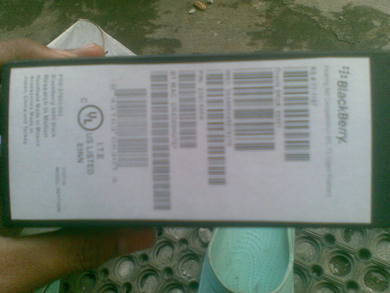 Blackberry Torch 1 9800 cuma 1,4jt aje gan,!!!