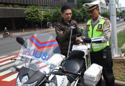 Tips ketika di tilang Polisi Lalu Lintas