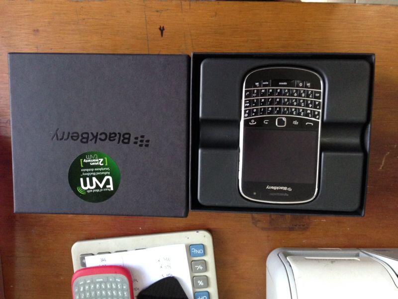 BB Dakota hitam, garansi TAM sampai Agustus 2014