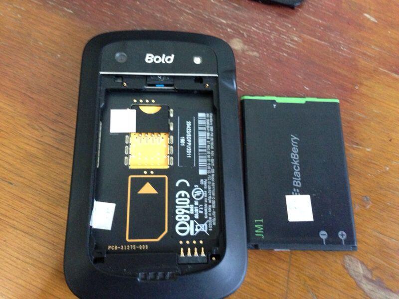 BB Dakota hitam, garansi TAM sampai Agustus 2014