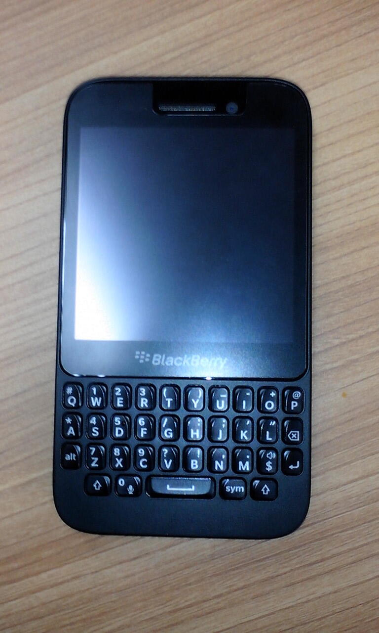 Jual BB Q5 Garansi Distributor Murah garansi masih panjang.....!!!!!!!!