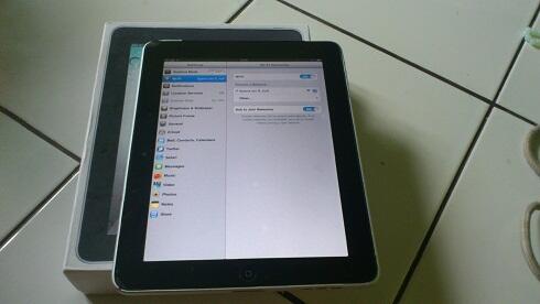 Apple iPad Wi-Fi + 3G 64G ; 2.150.000 minat gan !!!