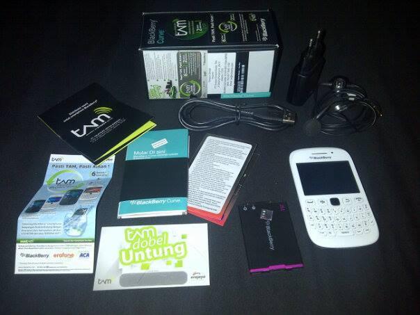 blackberry davis 9220 white 99% mulus fullset ( garansi TAM ) baru pake 3 bulan