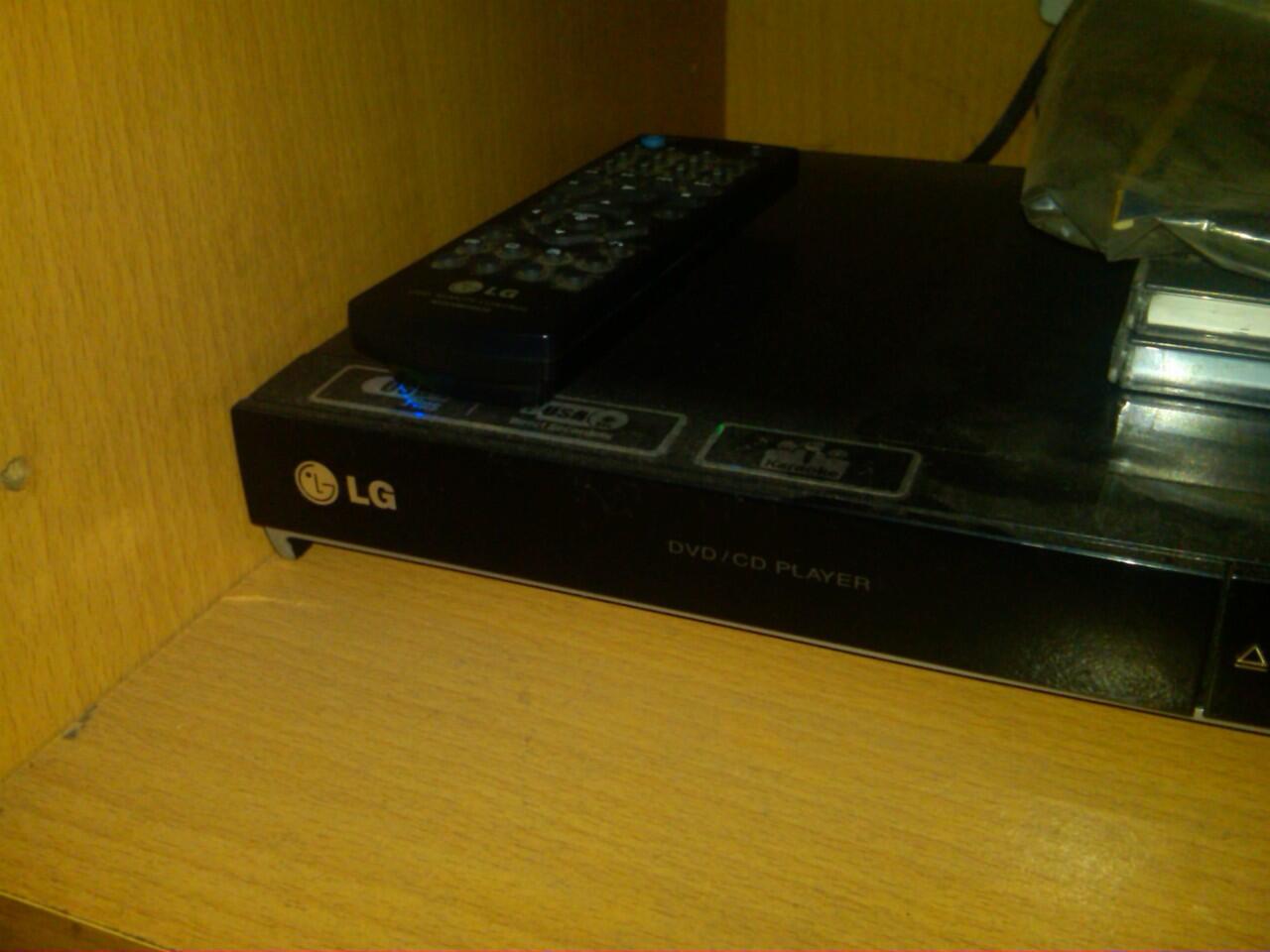 DVD Player LG DV586 ( Mulus , Like New , Jarang dipake ) LKP