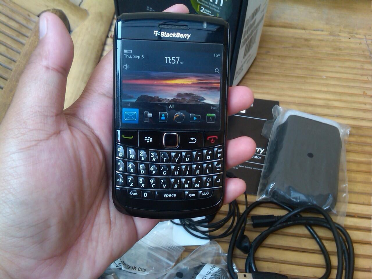 jual BB ONYX2 9780/DELTA 9780 3G GSM EX TAM MULUS. jkt / depok