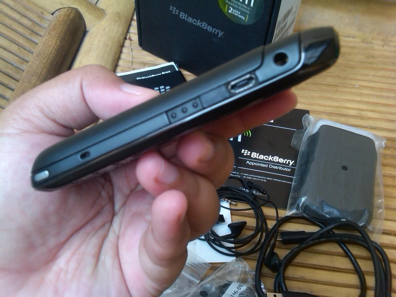jual BB ONYX2 9780/DELTA 9780 3G GSM EX TAM MULUS. jkt / depok