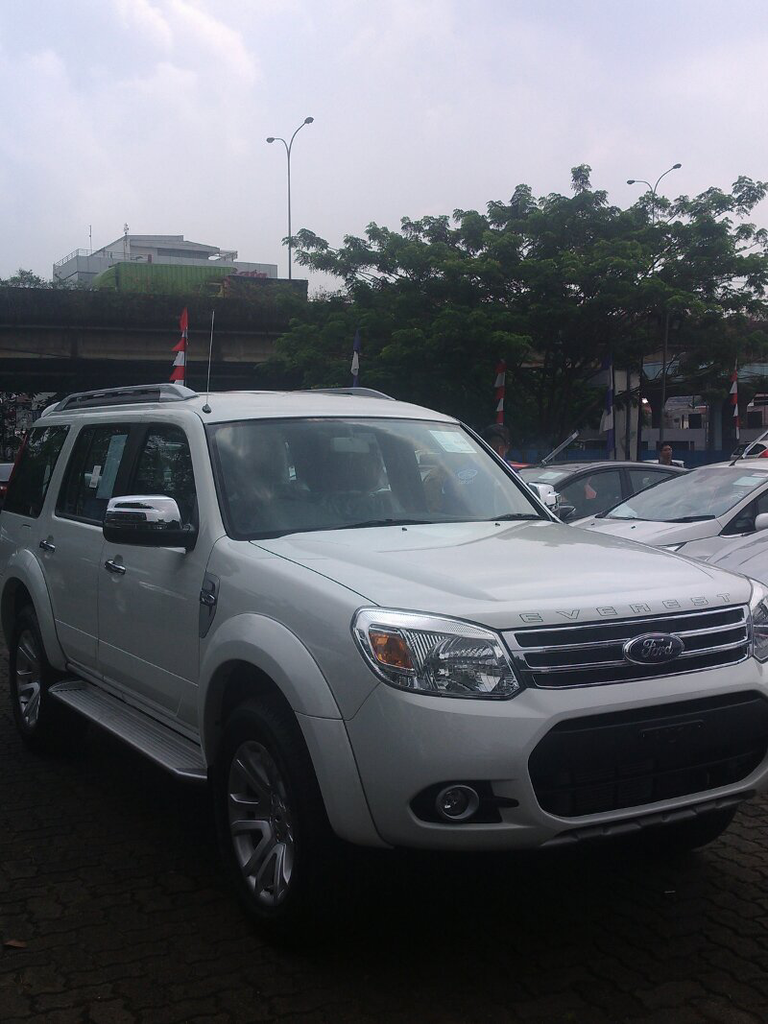 NEW FORD EVEREST TDCI 2.5L PROMO AWAL BULAN (BEST PRICE & BEST DEAL )
