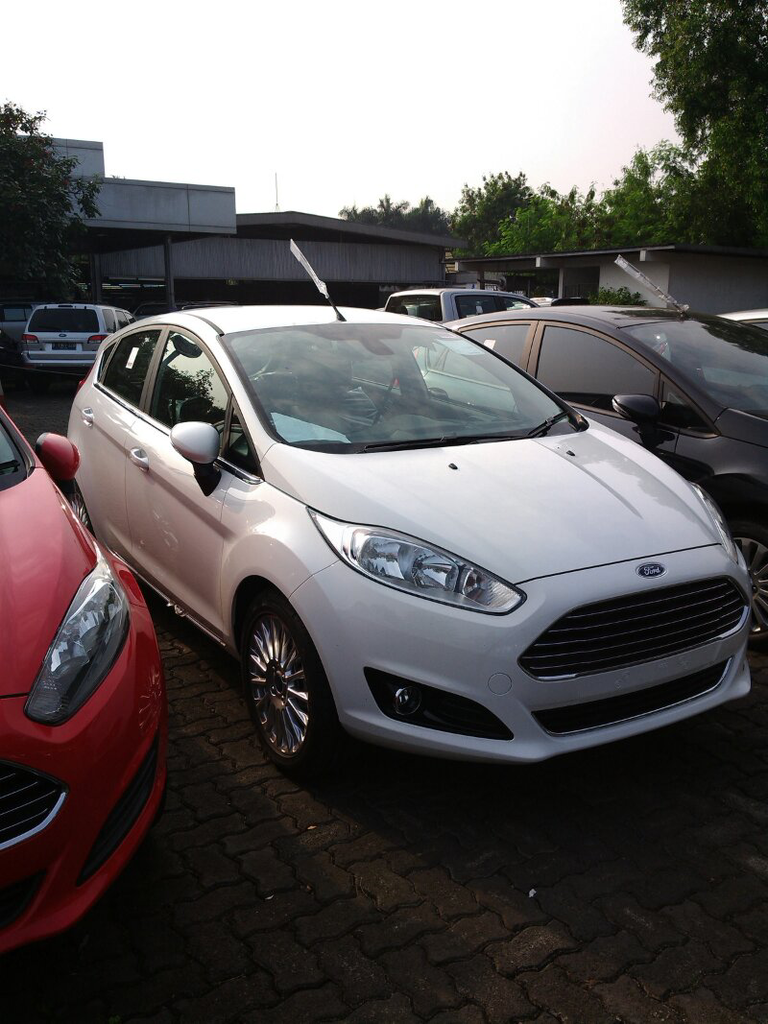 BOOKING SEKARANG JUGA NEW FORD FIESTA 1.5L MCA SEBELUM HARGA NAIK