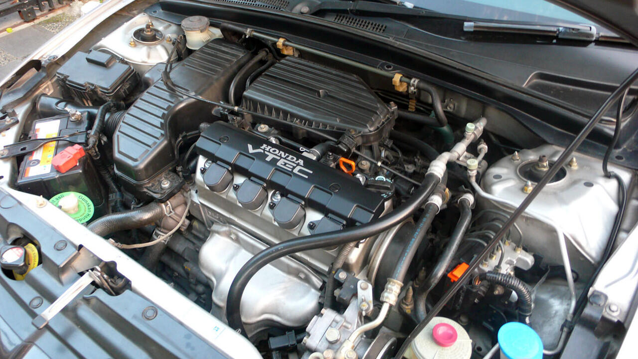 WTS : Honda Civic ES - VTIS / AT 2004 Full Original Antik