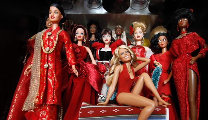 &#91;TEROBSESI&#93;๑ Pria Singapura Ini Koleksi 6.000 Boneka Barbie.๑&#91;CEKIDOT&#93;