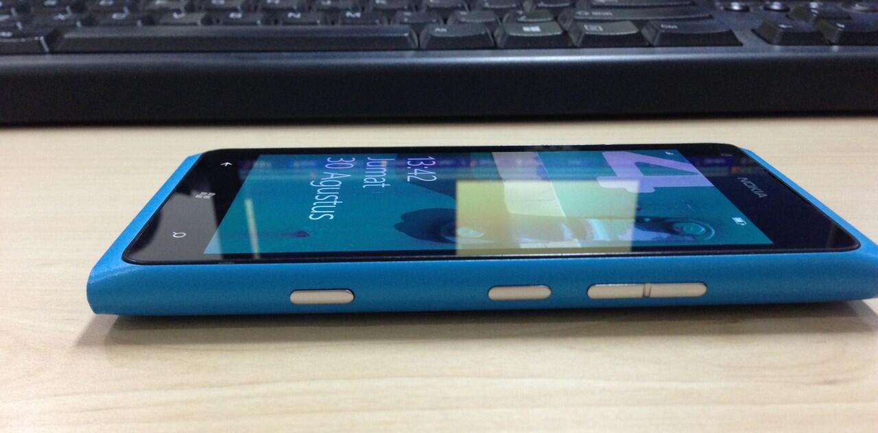 Nokia Lumia 900 Biru mantab cod bandung