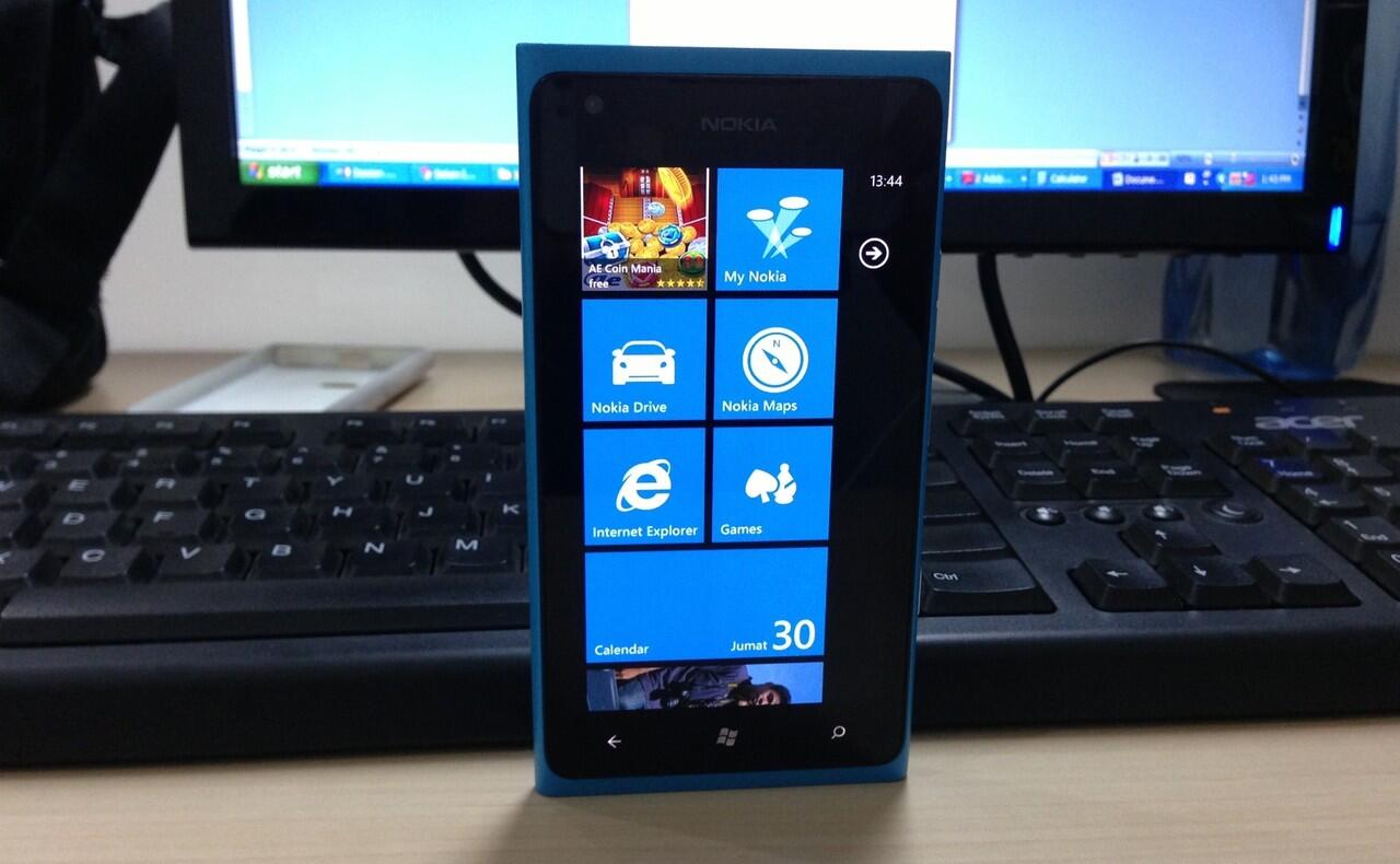 Nokia Lumia 900 Biru mantab cod bandung