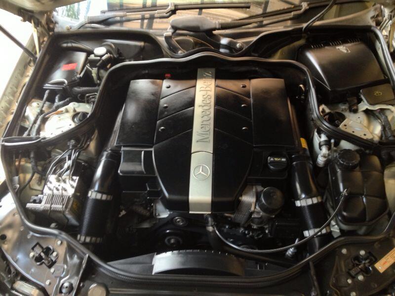 mercedes benz E260 ELEGANCE silver tangan pertama mint condition