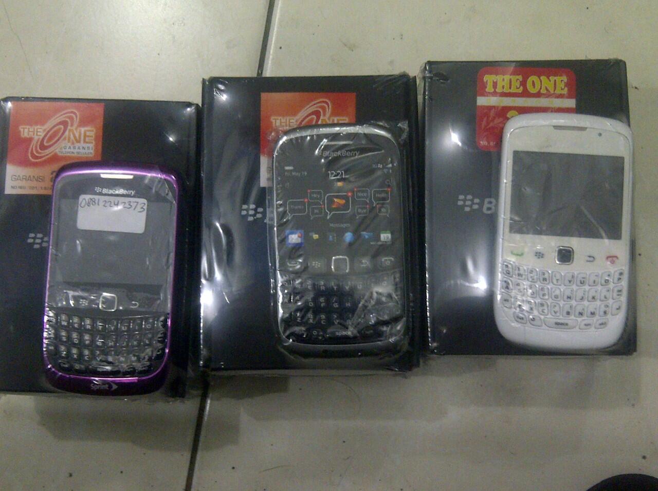 BLACKBERRY 9330 GARANSI 2TAHUN BANDUNG BONUS