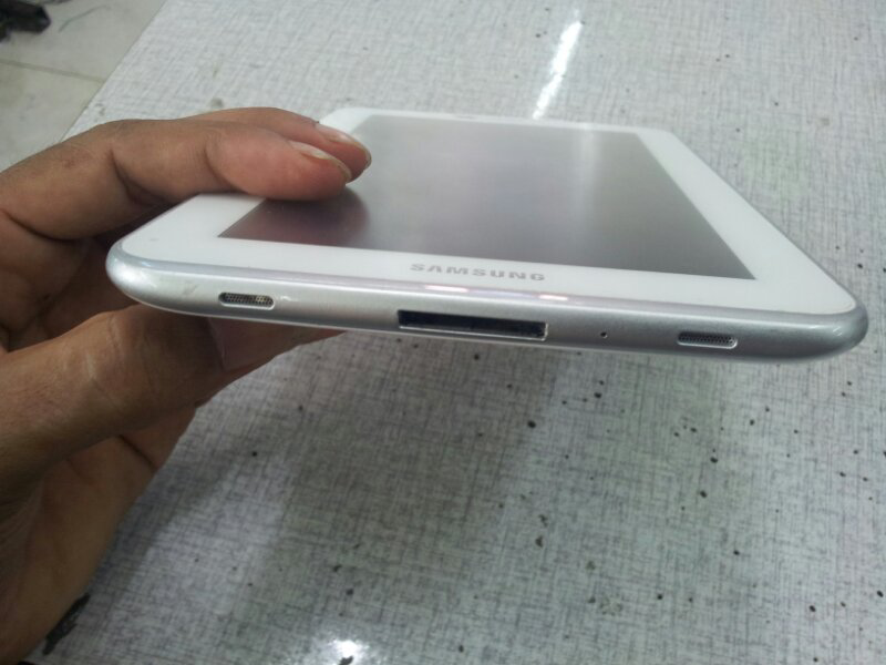 samsung galaxy tab 2 7 P3100 99,99% mulus baru 3 bulan pmakaian