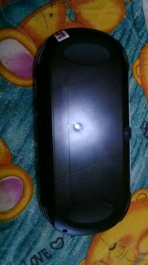 Jual very FAST PS Vita 2nd Baru dipake 2 - 3x buat nyoba2 game /Masih MULUS!!