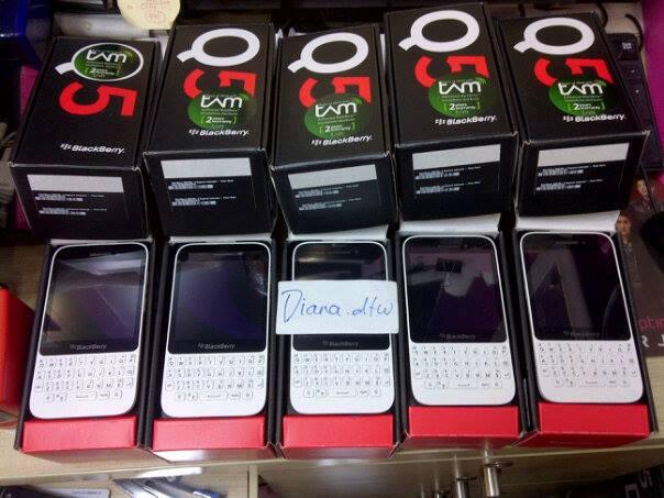 Blackberry Q5